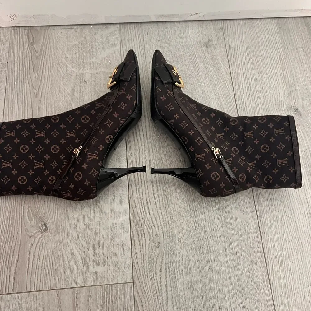 Louis Vuitton step out